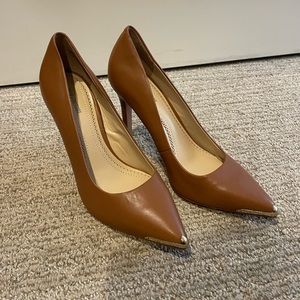 Pour la Victoire light brown leather heels. Size 7.5
